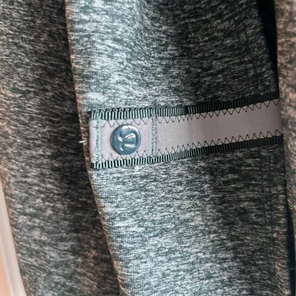 LULULEMON Grey/Green Heathered Vinyasa Scarf